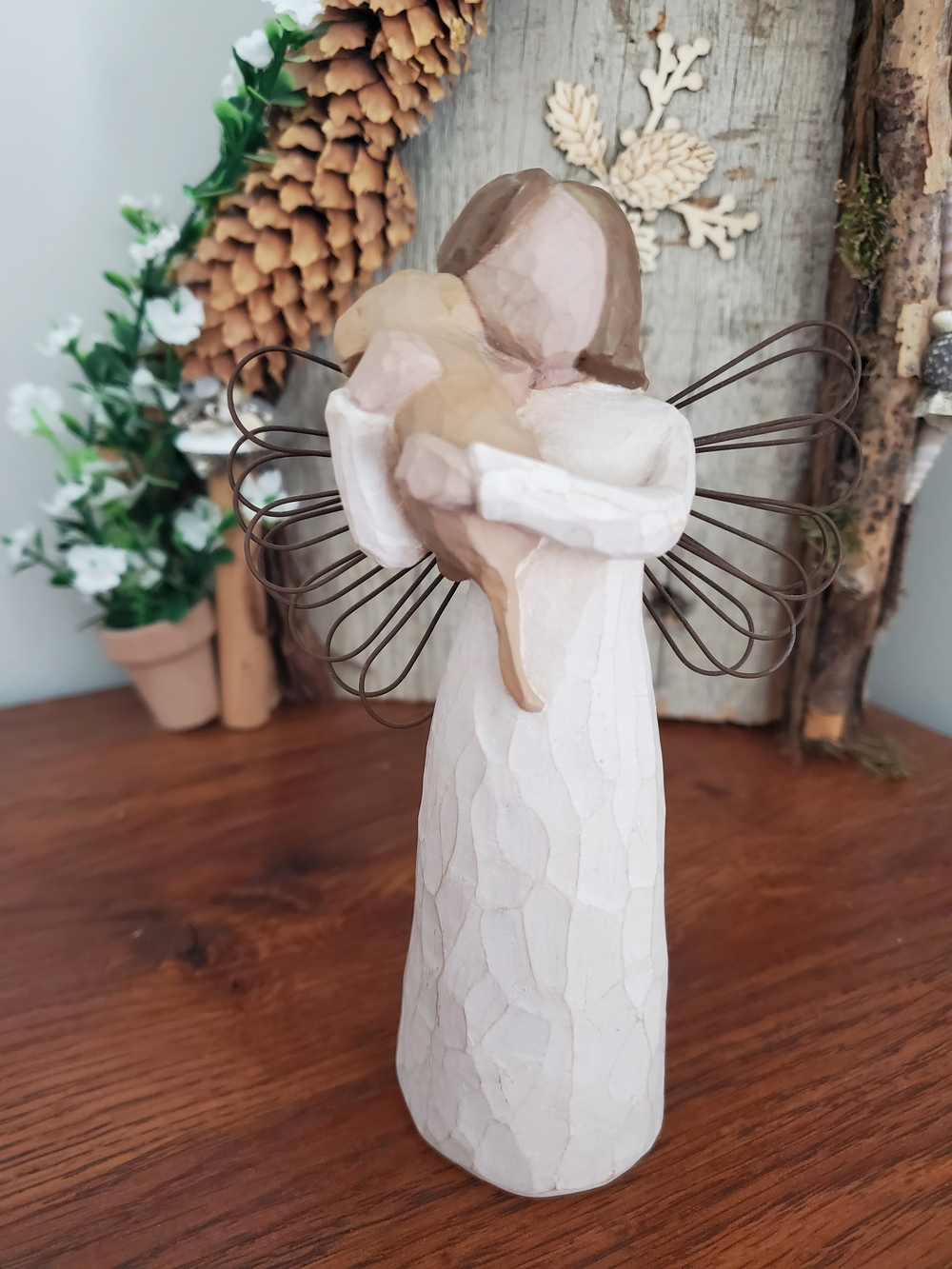 Willow Tree - Angel Of Friendship 1999 - Girl Angel Holding Puppy Dog